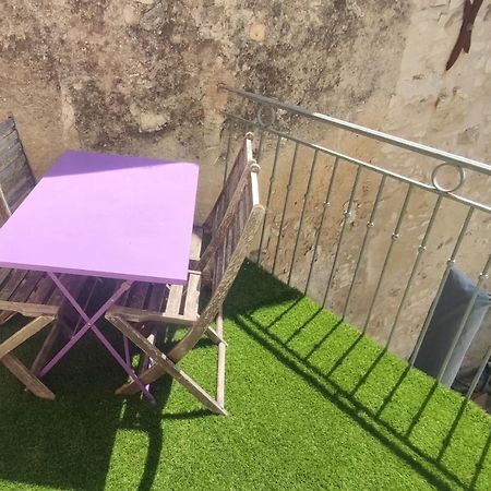 T3 Avec Sa Terrasse Au Coeur Du Village Medieval Sauzet  ภายนอก รูปภาพ
